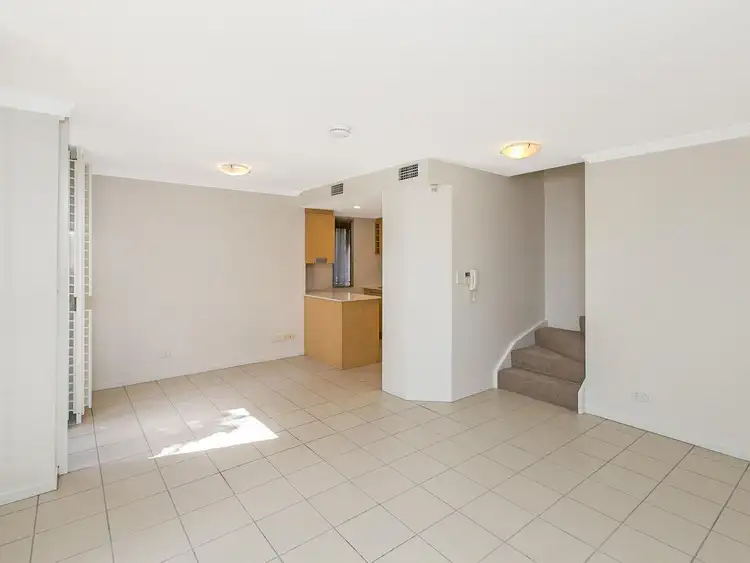 Fifth view of Homely townhouse listing, 2/127 Ekibin Road, Annerley QLD 4103