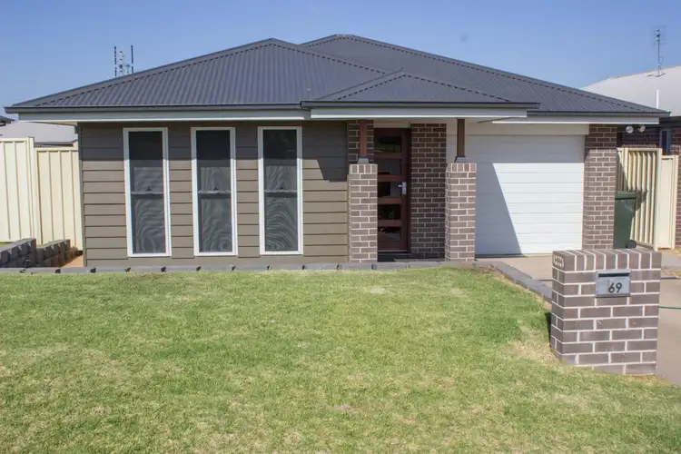 69 Page Avenue, Dubbo NSW 2830