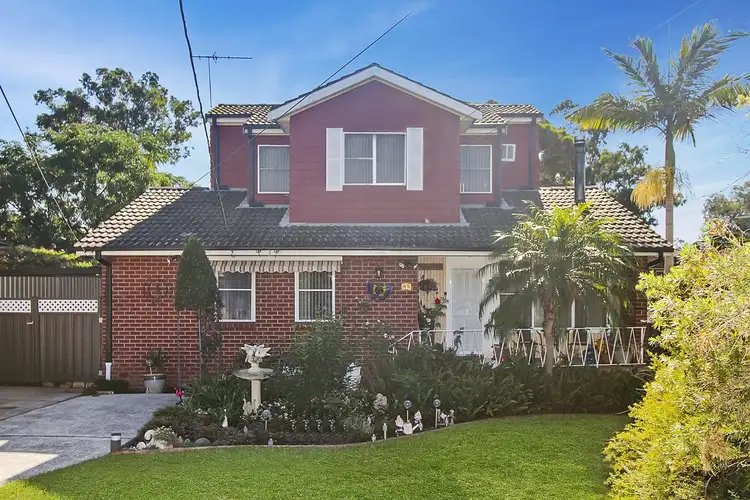 45 Lingayen  Avenue, Lethbridge Park NSW 2770