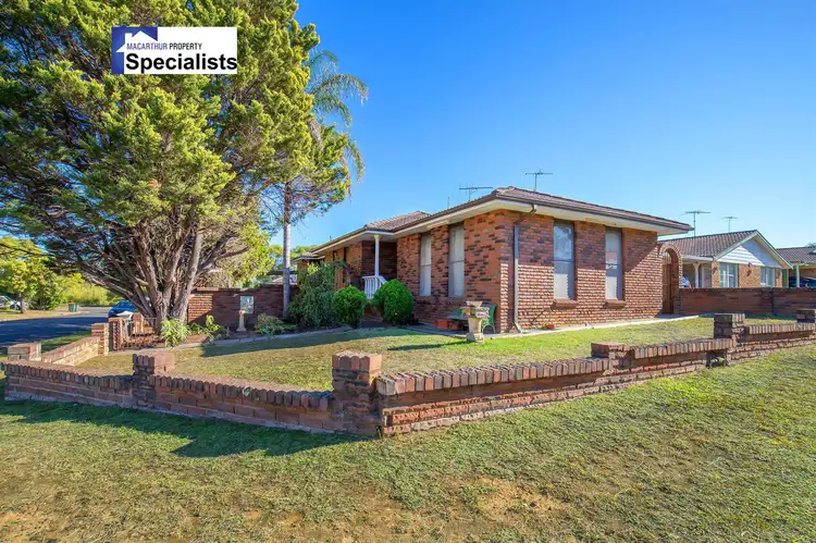 1 Welch Place, Minto NSW 2566