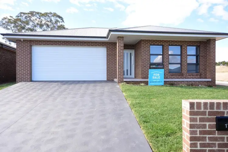 17 Haywood Drive, Orange NSW 2800