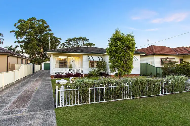 8 Donald Avenue, Umina Beach NSW 2257