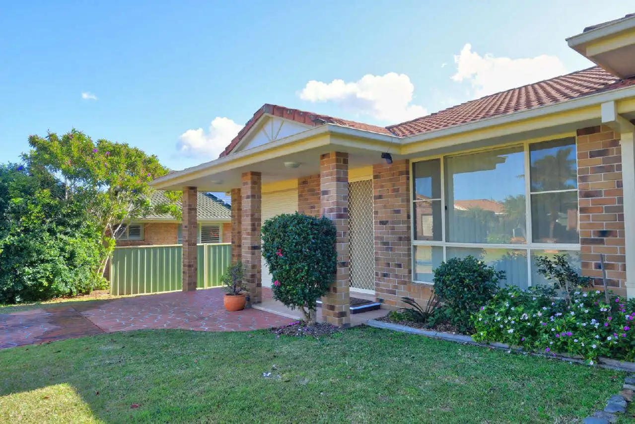 Main view of Homely villa listing, 2/2 Wills Court, Forster NSW 2428