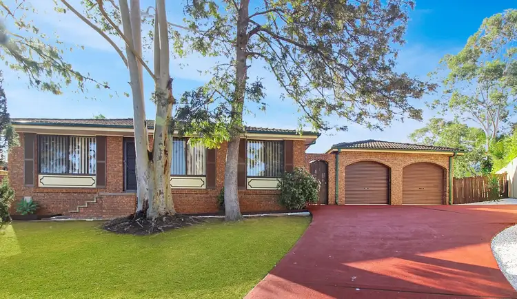 8 Lago Place, St Clair NSW 2759