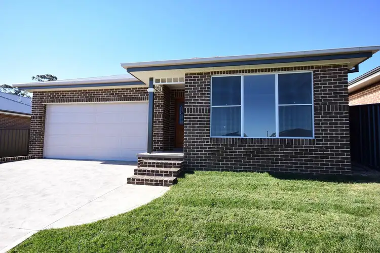 15 Haywood Drive, Orange NSW 2800
