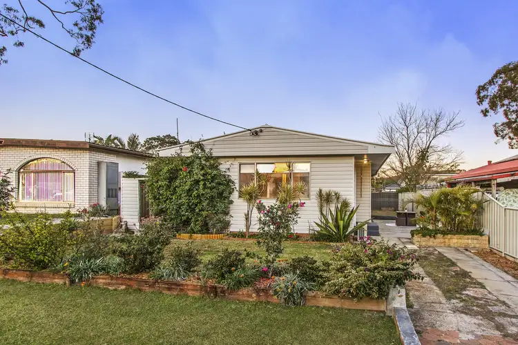 4 Fairview Street, Woy Woy NSW 2256