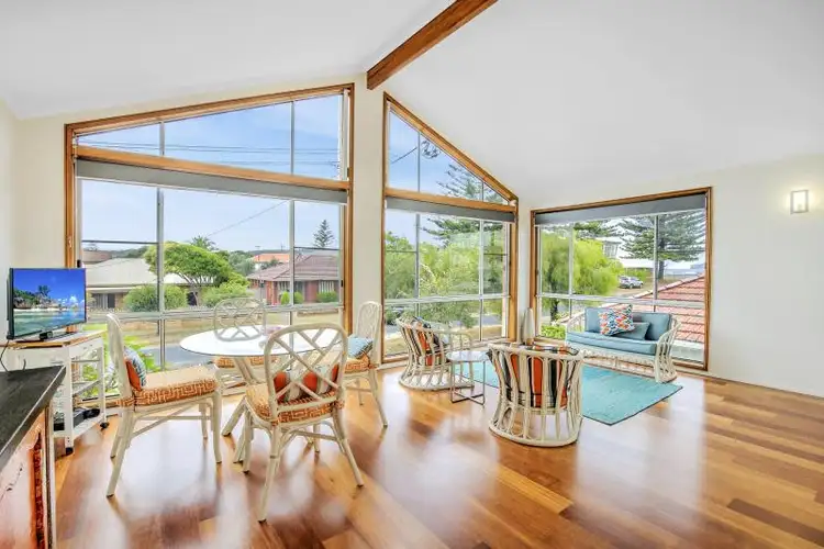 15 Rickard St, Umina Beach NSW 2257
