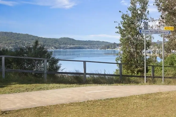 1 Allfield Rd, Woy Woy NSW 2256