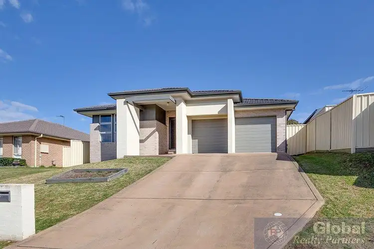 4 Opal Street, Rutherford NSW 2320