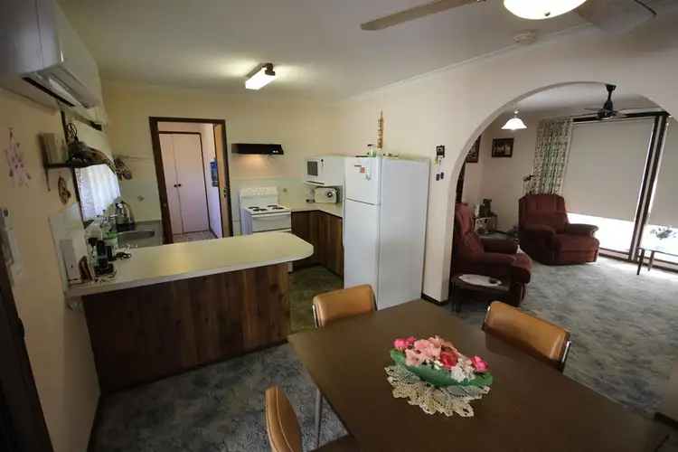 Fifth view of Homely unit listing, 2/556 Prune Street, Lavington NSW 2641