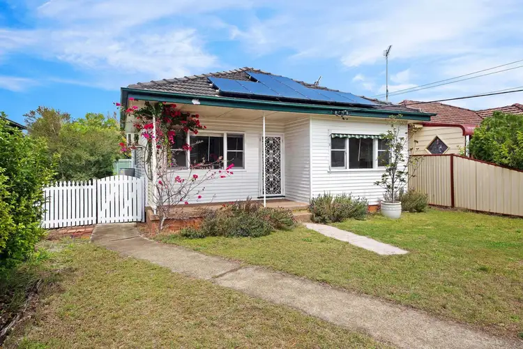 41 Boronia Avenue, Woy Woy NSW 2256