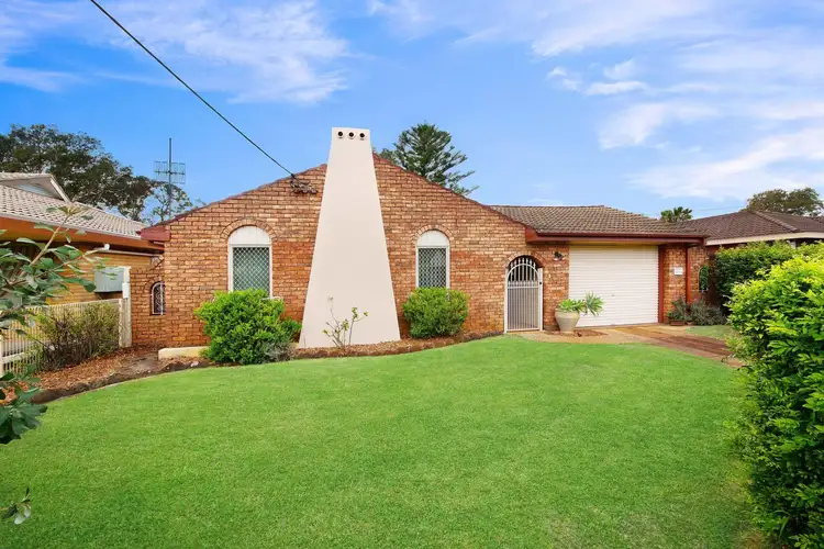 6 Lovell Road, Umina Beach NSW 2257