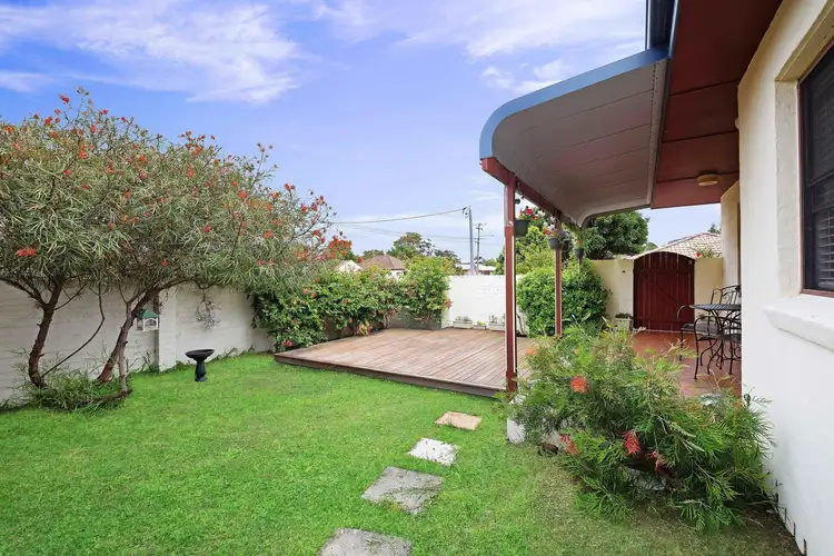 Fourth view of Homely villa listing, 1/140 Barrenjoey Road, Ettalong Beach NSW 2257