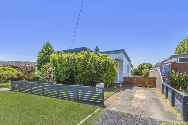 51 McEvoy Avenue, Umina Beach NSW 2257