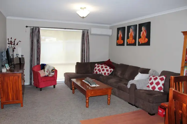 Second view of Homely unit listing, 2/46 La Fontaine Avenue, Lavington NSW 2641
