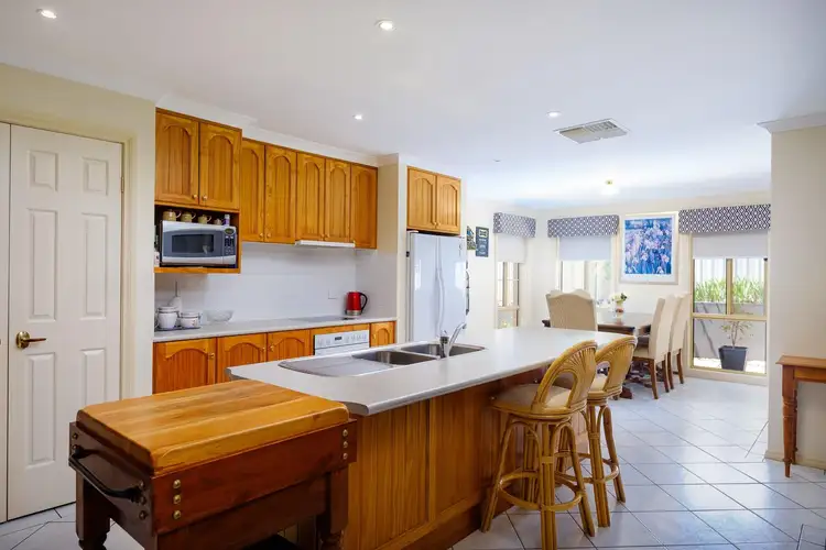 Fifth view of Homely house listing, 28 Keatinge Court, Lavington NSW 2641