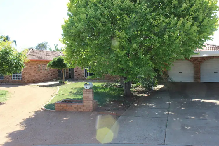 4 Andrew  Place, Dubbo NSW 2830