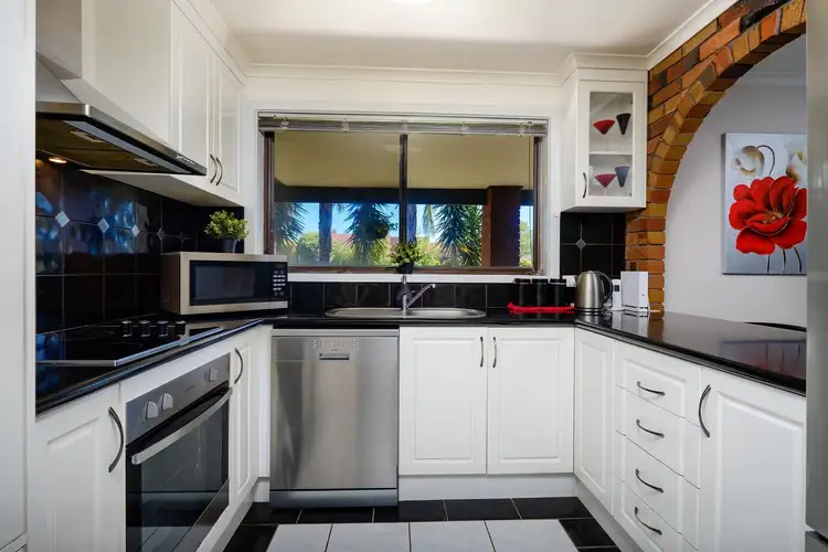 Seventh view of Homely house listing, 367 Jacinta Court, Lavington NSW 2641