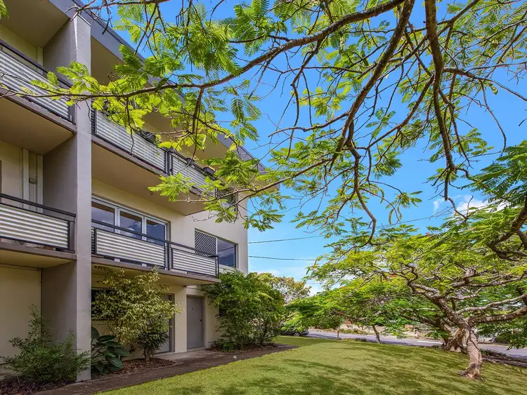 Main view of Homely unit listing, 1/33 Sarah Street, Annerley QLD 4103