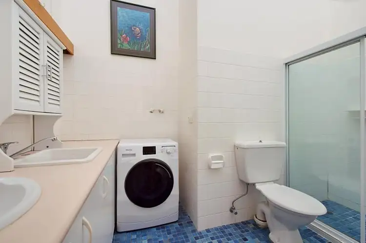 Fifth view of Homely villa listing, 9/7 Lind Avenue, Palm Beach QLD 4221