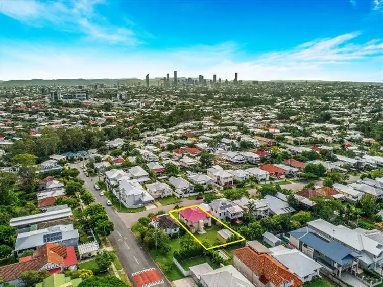 26 Nellie Street, Camp Hill QLD 4152