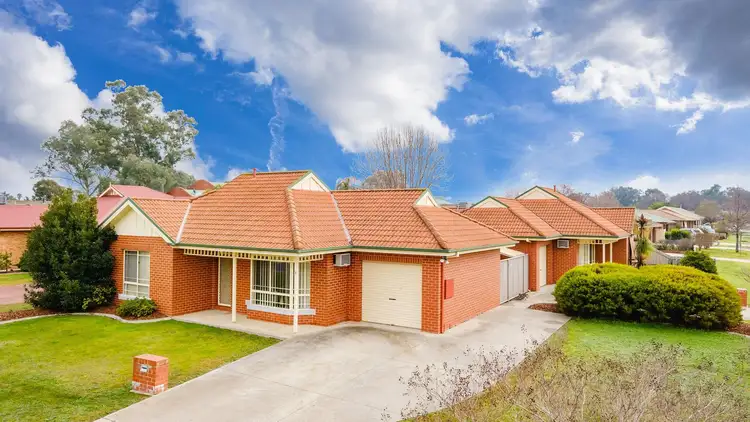 1 & 2/543 Ashford Street, Lavington NSW 2641