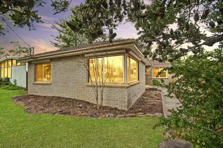 22 Wentworth Ave, Woy Woy NSW 2256