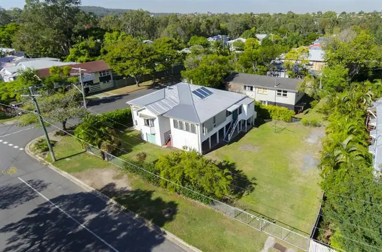 36 South  St, Yeerongpilly QLD 4105