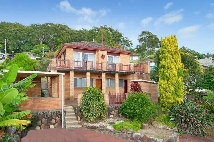 12 Cedar Cres, Blackwall NSW 2256