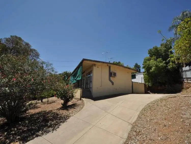 24 Linton Rd, Para Hills SA 5096