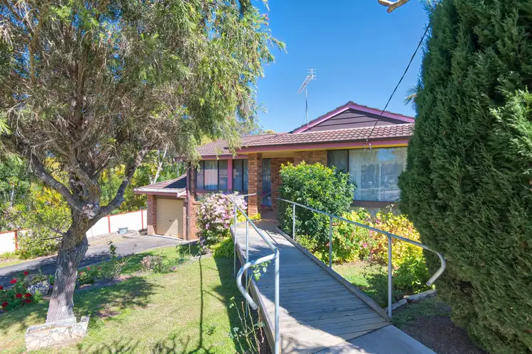 8 Tomkins Avenue, Woolgoolga NSW 2456