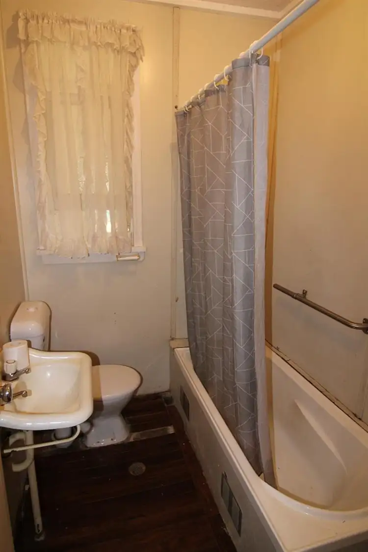Seventh view of Homely house listing, 8 O'Donnell Street, Dubbo NSW 2830