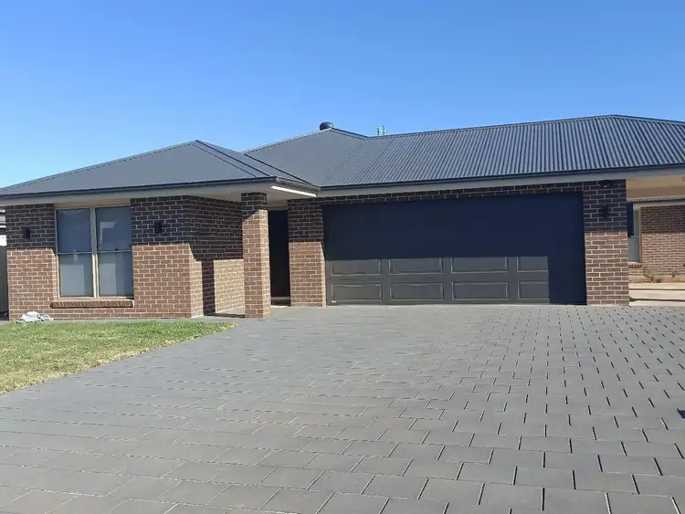 Main view of Homely house listing, 52 Hindmarsh Esplanade, Dubbo NSW 2830