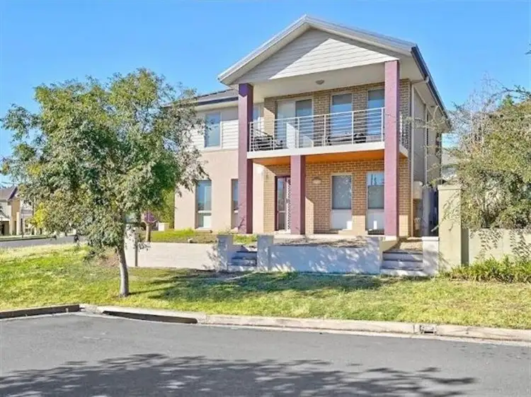 1/10 Stowe Avenue, Campbelltown NSW 2560