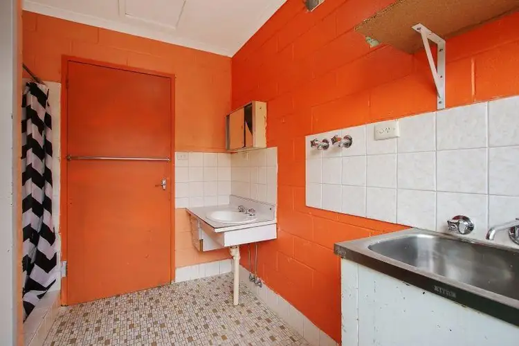 Fourth view of Homely unit listing, 1/450 Douglas Road, Lavington NSW 2641