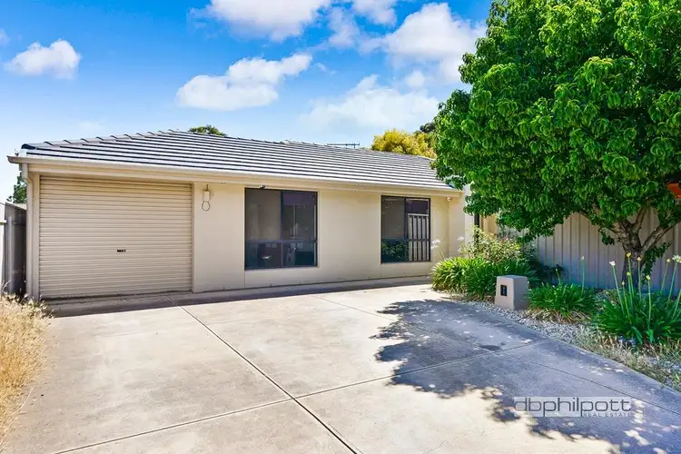 16 A Crown Crescent, Paralowie SA 5108