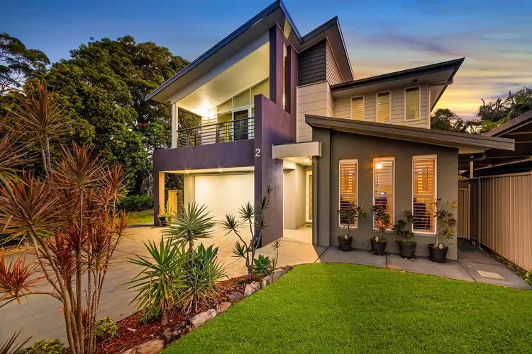 2 Lakeview Parade, Umina Beach NSW 2257