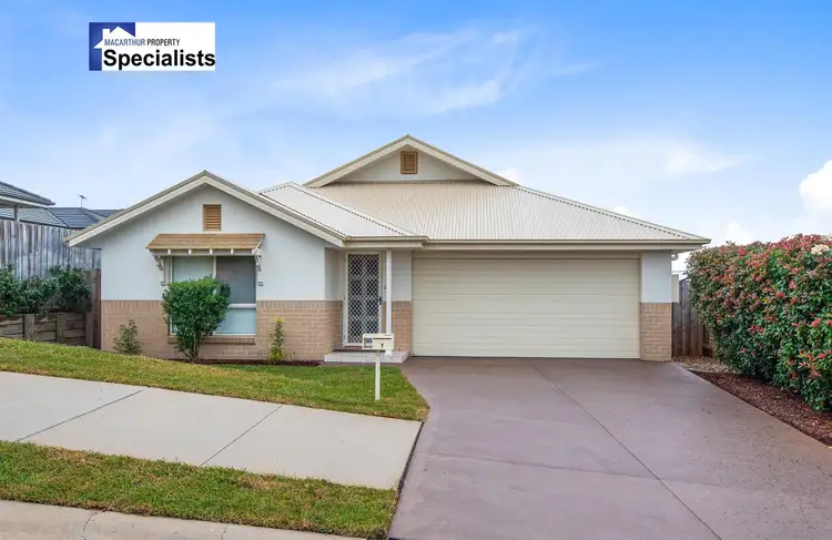 9 Young Circuit, Elderslie NSW 2570
