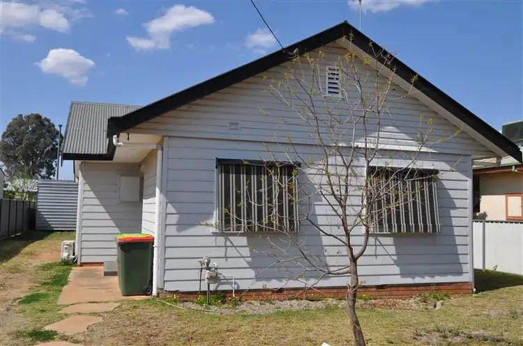 17 Grenfell Street, Forbes NSW 2871