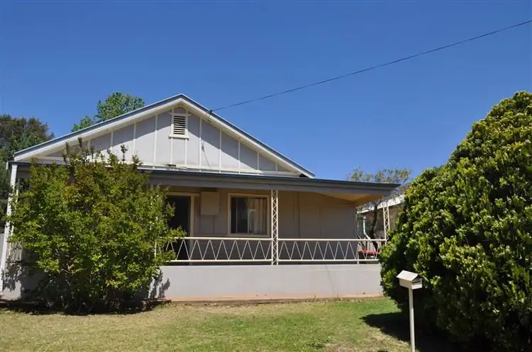 115 Ferry Street, Forbes NSW 2871