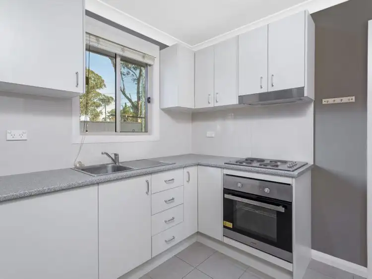 11 Mangariva Avenue, Lethbridge Park NSW 2770