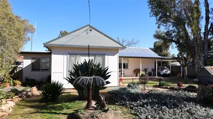 61 Clement Street, Forbes NSW 2871
