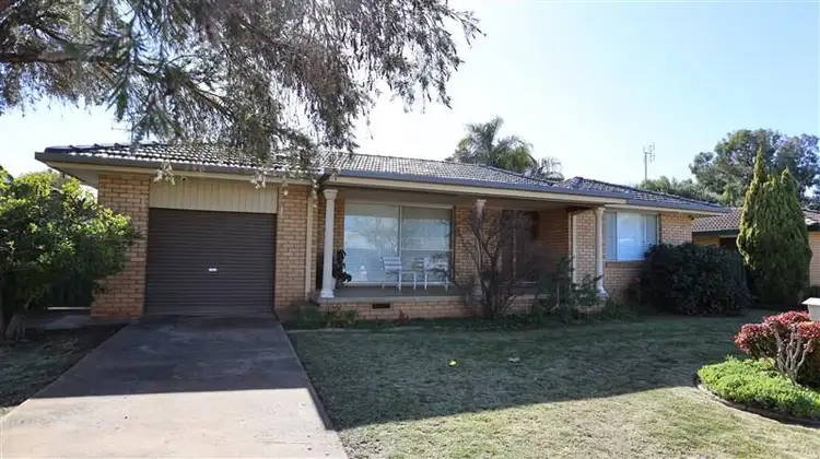 9 Scrivener Street, Forbes NSW 2871