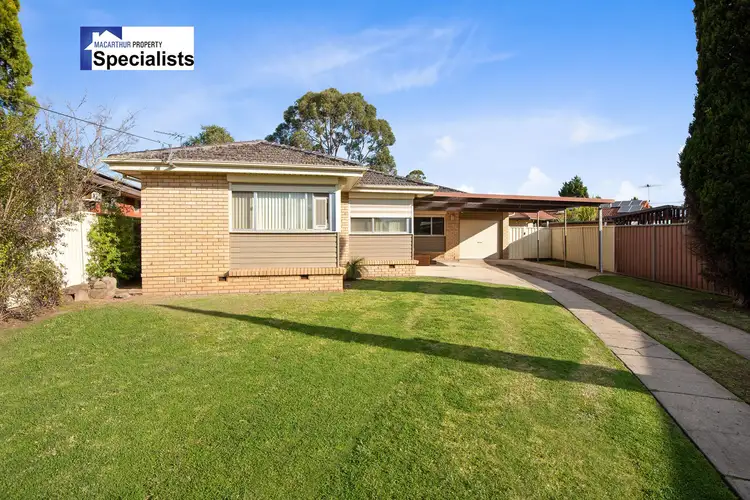 7 Barrie Place, Leumeah NSW 2560
