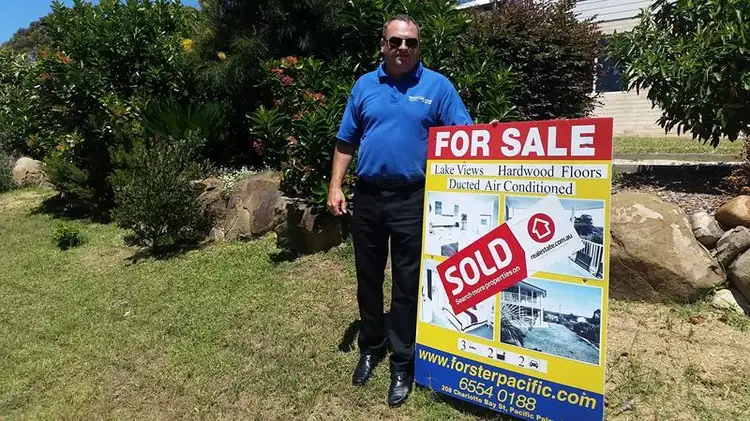 2 Coolangatta St, Coomba Park NSW 2428