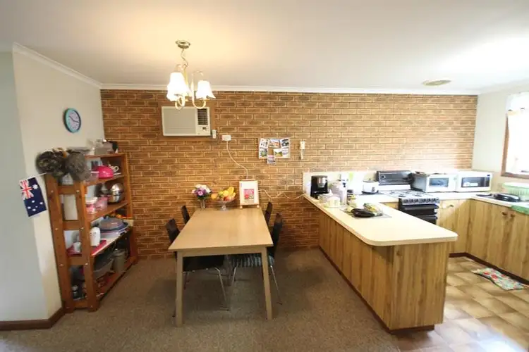 Sixth view of Homely block of units listing, 8 Glendaloch Ct, Lavington NSW 2641