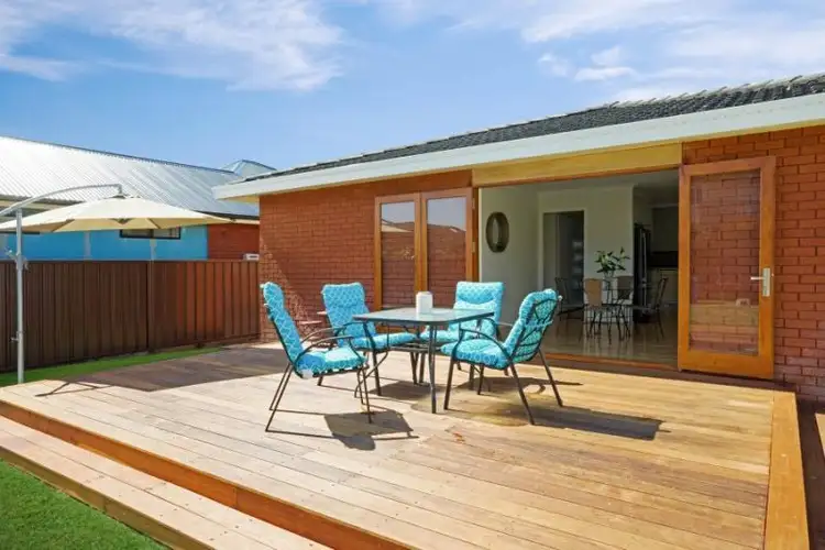 Second view of Homely house listing, 5 Daffodil Dr, Woy Woy NSW 2256