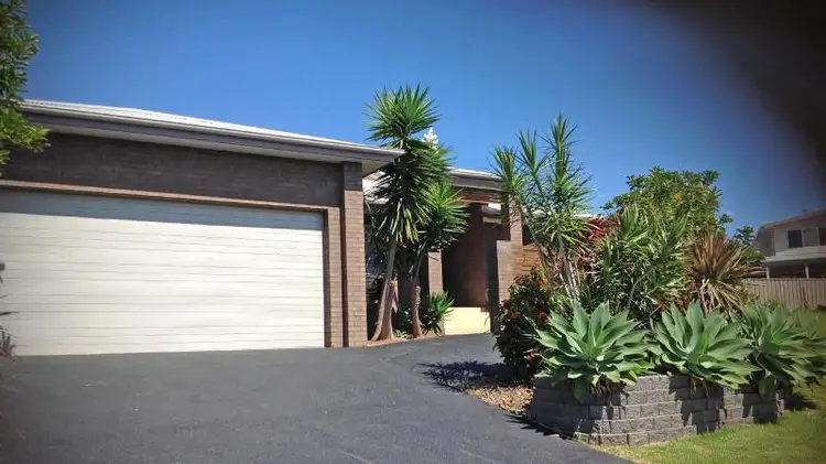 3 Fortuna Cl, Forster NSW 2428