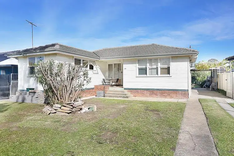 24 Strickland Cres, Ashcroft NSW 2168