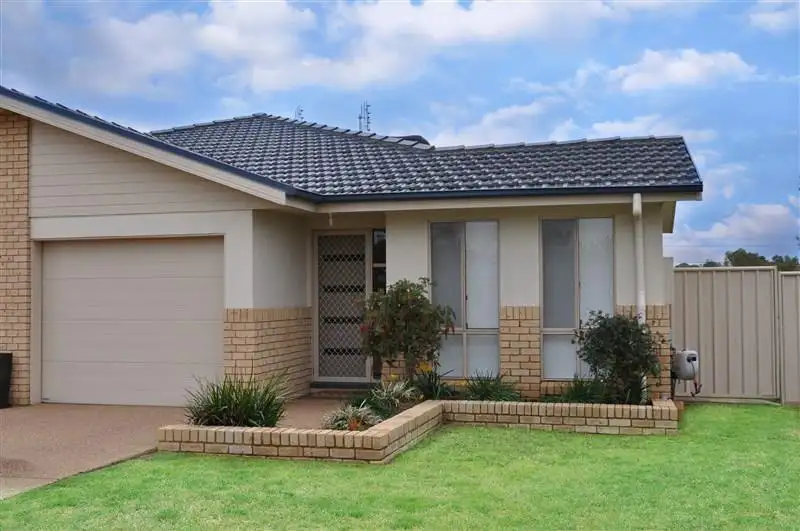 Main view of Homely townhouse listing, 2/8 Mcmillan Place, Forbes NSW 2871